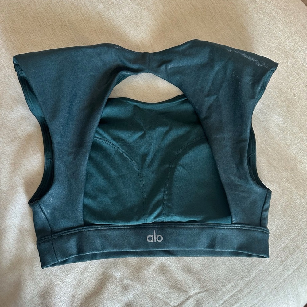 ALO Yoga Teal XS Shimmer Crop Top Excellent Condition